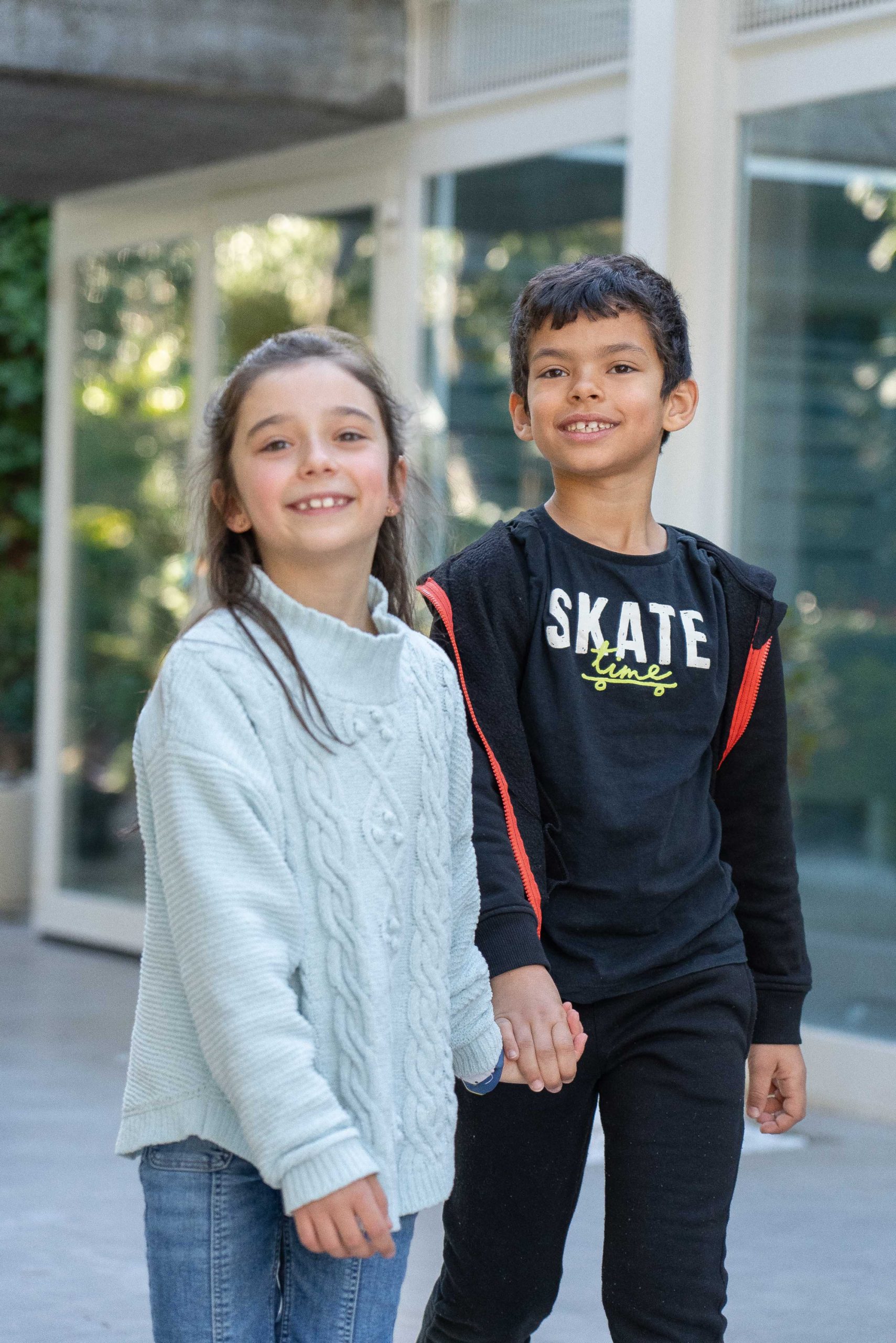 Liceo Europeo Primaria delante de la puerta