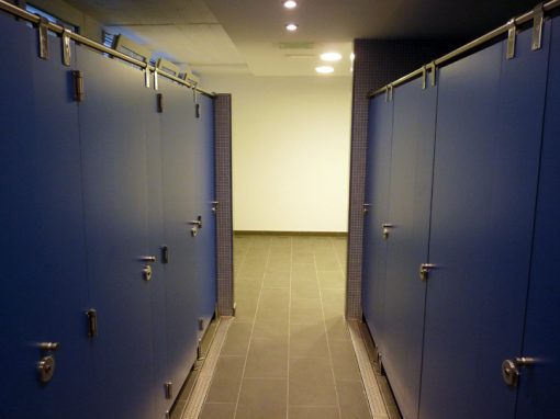 Liceo Europeo vestuario piscina 13