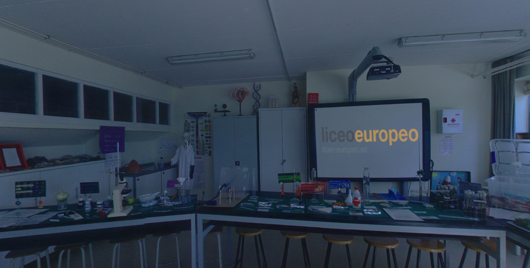 laboratorio ciencias liceo europeo 2